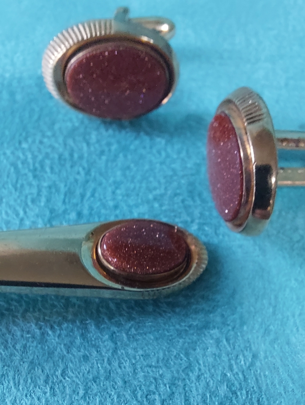 Speidel Matching Goldtone w/Metallic Accent Stones Tie Clip & Cufflinks Vintage